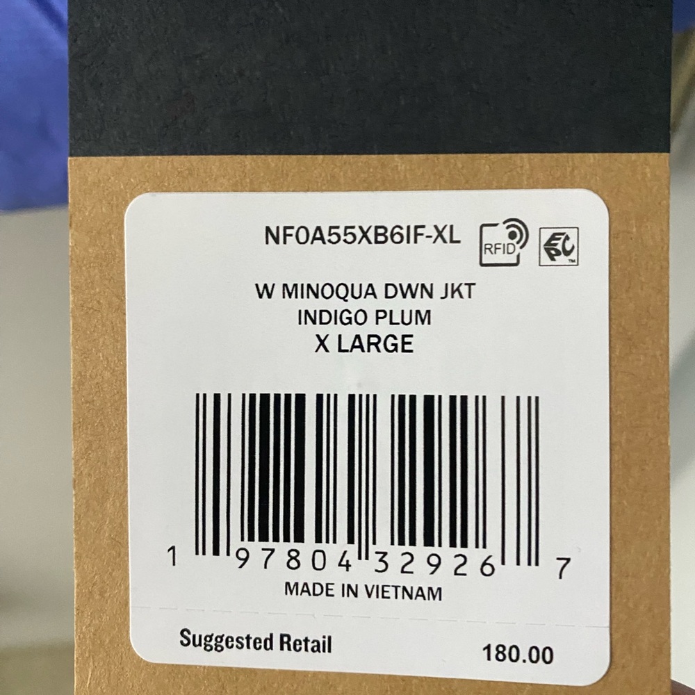 The North Face Puffer Jacket - Picture 3 of 3
